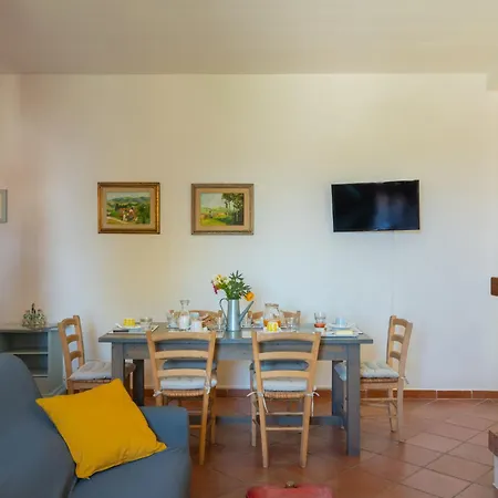 Holiday home Borgo Castagnoli-4 By Interhome
